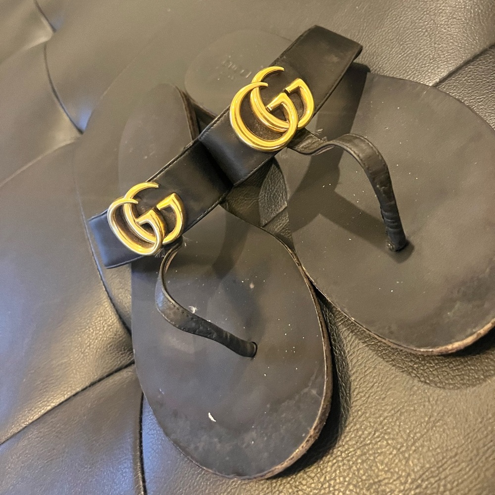 Authenic Gucci slide.Sz 38 1/2.Worn